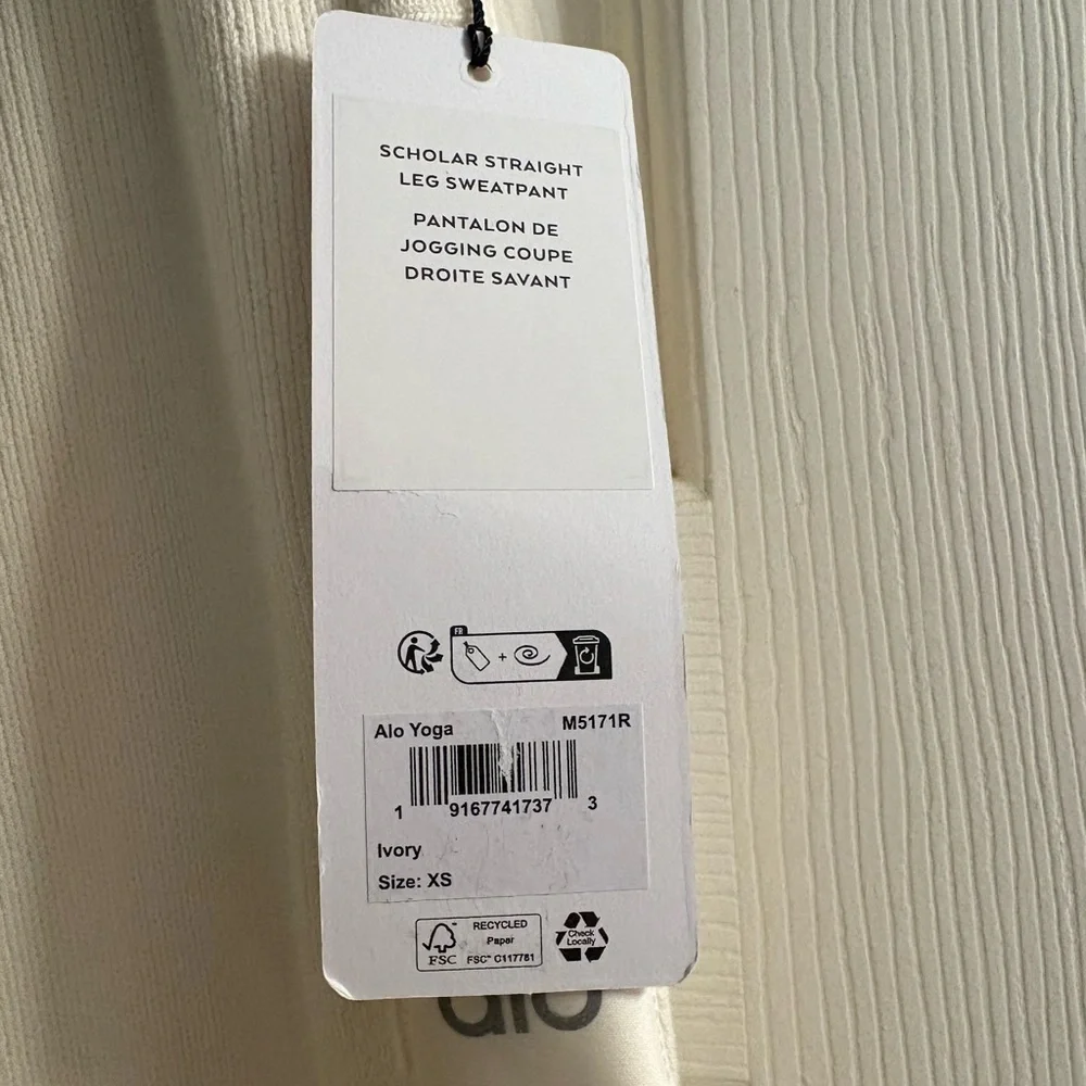 ALO Yoga Scholar Straight Leg Sweatpant XS Ivory NWT - Picture 6 of 7